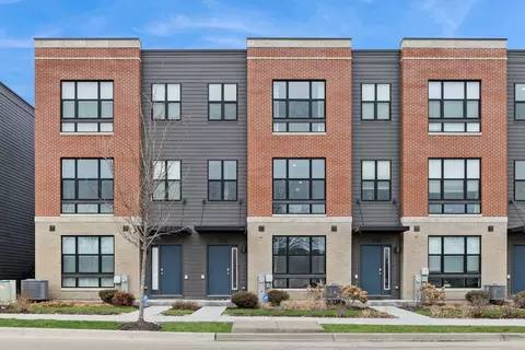 306 Summit Cir, Lombard, IL 60148