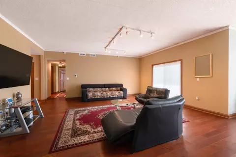 Living - 153 Pointe Dr #201, Northbrook, IL 60062 photo 3 of 3
