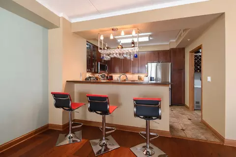 Kitchen - 153 Pointe Dr #201, Northbrook, IL 60062 photo 1 of 2