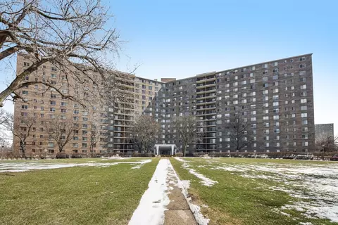 7141 N Kedzie Ave #1213, Chicago, IL 60645