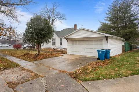 Exterior - 214 E William St, Monticello, IL 61856 photo 2 of 5