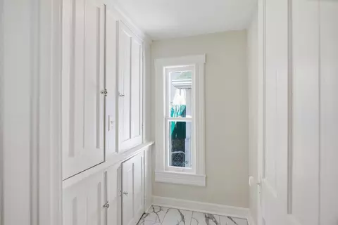 Entry Way - 214 E William St, Monticello, IL 61856 photo 3 of 3