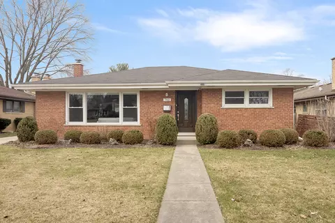702 W Lonnquist Blvd, Mount Prospect, IL 60056