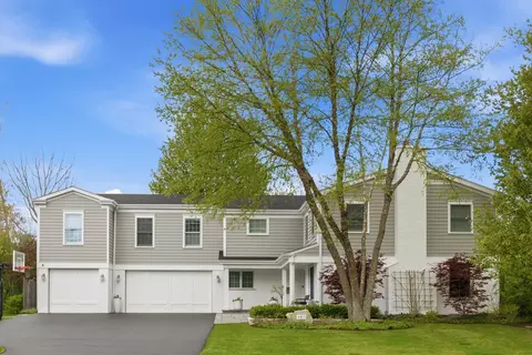 480 Standish Dr, Deerfield, IL 60015