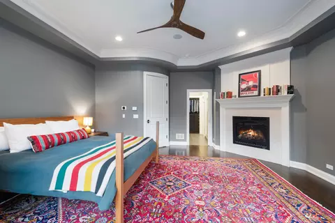 Bedroom - 41 Elm St, Chicago, IL 60611 photo 3 of 6