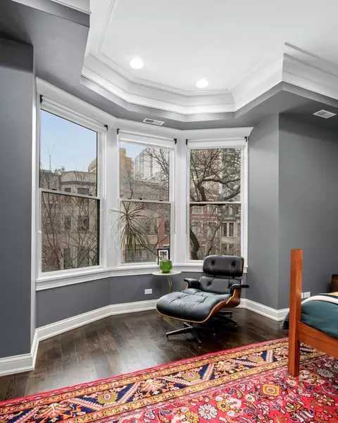 Bedroom - 41 Elm St, Chicago, IL 60611 photo 2 of 6
