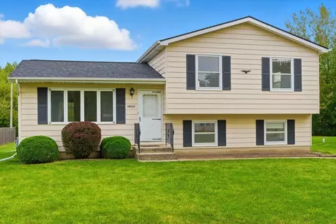 38633 N Cedar Ave, Beach Park, IL 60099