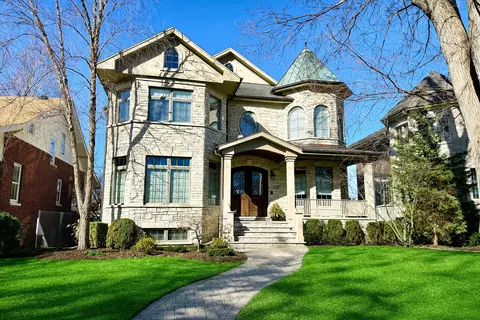518 Grand Blvd, Park Ridge, IL 60068