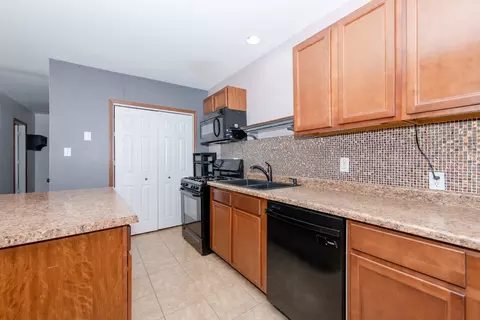 Kitchen - 511 Armstrong St, Morris, IL 60450 photo 2 of 3