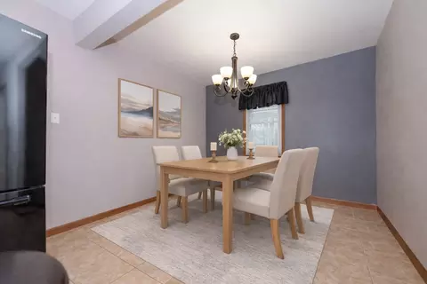 Dining - 511 Armstrong St, Morris, IL 60450 photo 1 of 3