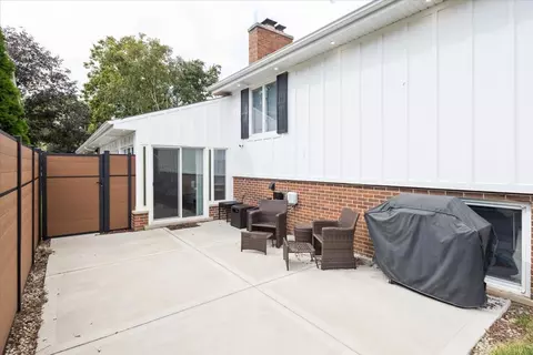 571 Byrd Rd, Riverside, IL 60546 photo 27