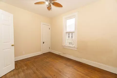 Bedroom - 253 Mcclure Ave, Elgin, IL 60123 photo 2 of 6