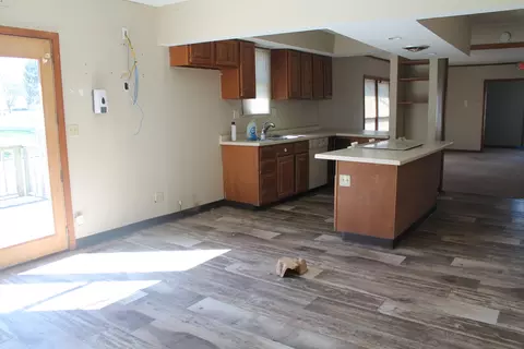 Living - 120 S 12th St, Herrin, IL 62948 photo 3 of 3