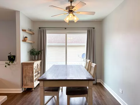 Dining - 1474 Timber Trl #D, Wheaton, IL 60189 photo 1 of 2