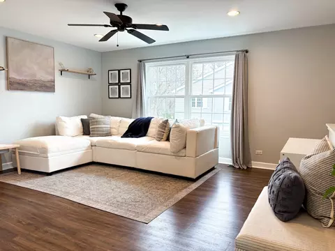 Living - 1474 Timber Trl #D, Wheaton, IL 60189 photo 2 of 4