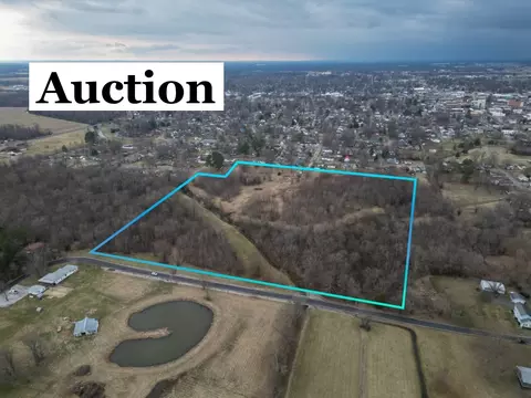 705 Everett St, Marion, IL 62959