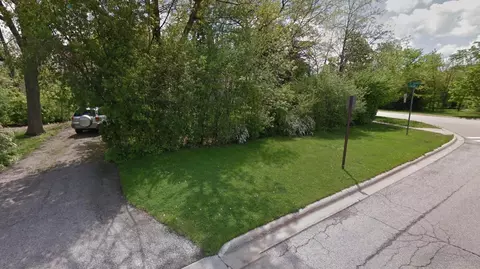 761 Dean Ave, Highland Park, IL 60035