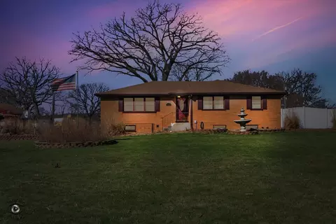 3230 N Glenn Rd, Bourbonnais, IL 60914