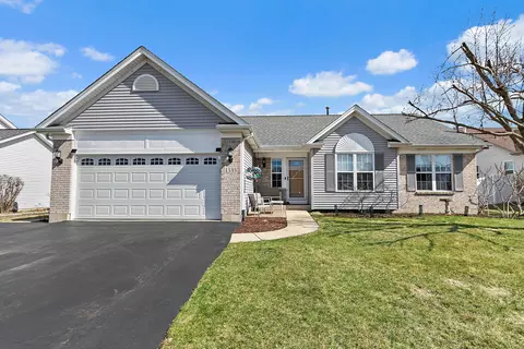 Exterior - 1335 Deerpath Rd, Aurora, IL 60506 photo 2 of 11