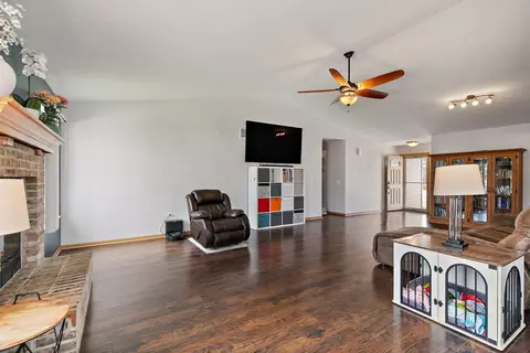 Living - 1335 Deerpath Rd, Aurora, IL 60506 photo 4 of 5