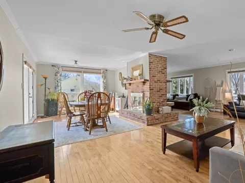 Living - 401 E Side Dr, Geneva, IL 60134 photo 6 of 6