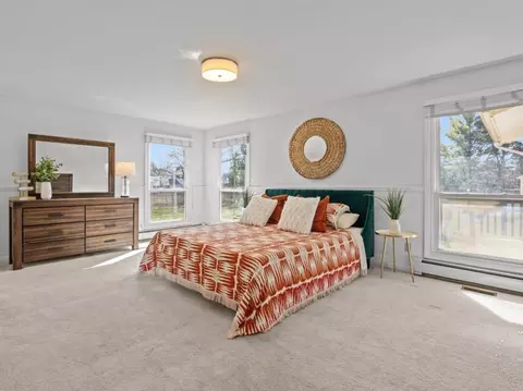 Bedroom - 401 E Side Dr, Geneva, IL 60134 photo 1 of 6