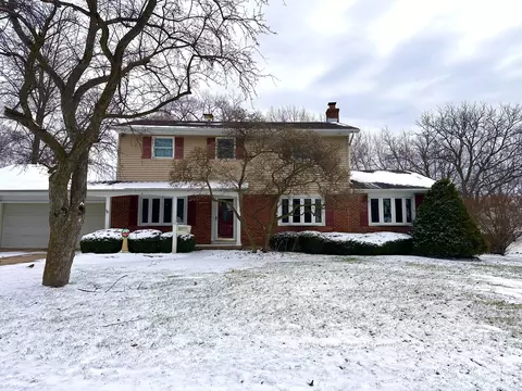 Exterior - 401 E Side Dr, Geneva, IL 60134 photo 5 of 5