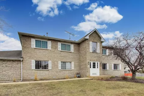 367 Stonington Pl #367, South Elgin, IL 60177