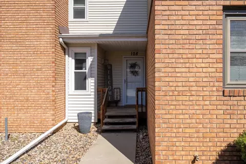 903 N Linden St #108, Normal, IL 61761