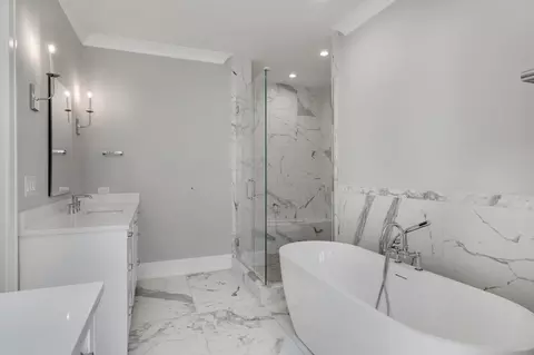 Bath - Undisclosed, Willowbrook, IL 60527 photo 2 of 6