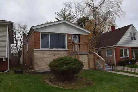 9132 S Crandon Ave, Chicago, IL 60617