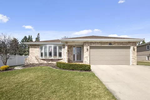 6948 Coachwood Trl, Tinley Park, IL 60477