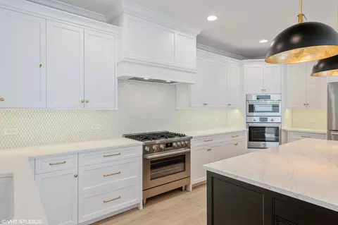 Kitchen - Undisclosed, Willowbrook, IL 60527 photo 2 of 3