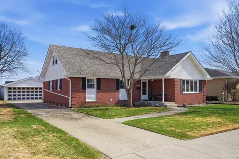18439 Locust St, Lansing, IL 60438