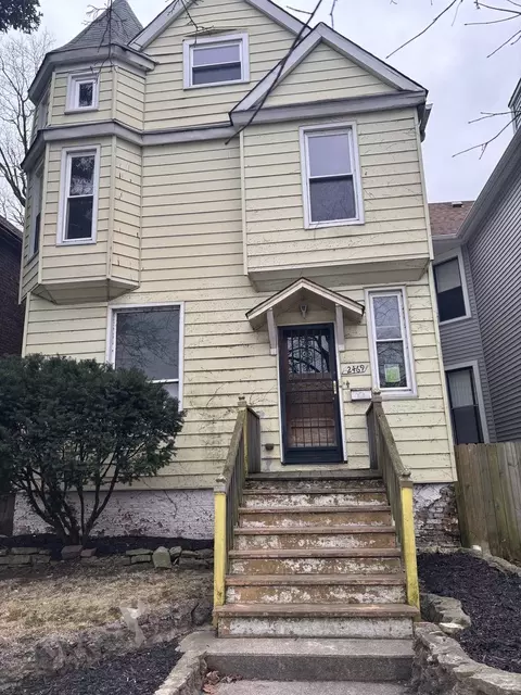 2469 E 74th St, Chicago, IL 60649