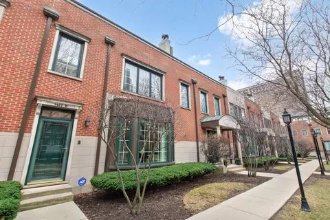1437 S Prairie Ave #D, Chicago, IL 60605