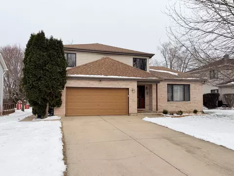 953 Fremont St, Bartlett, IL 60103
