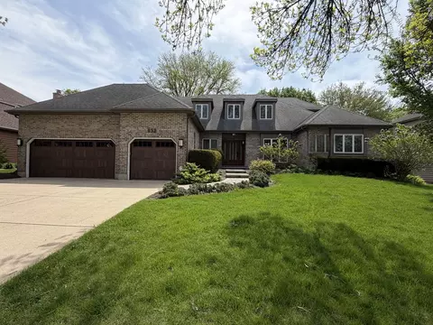 932 Watercress Dr, Naperville, IL 60540