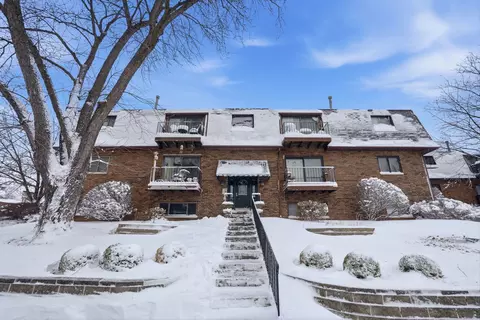 2501 26th Avenue Ct #1C, Rock Island, IL 61201