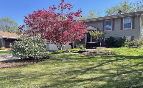 23 W281 Cambridge Ct, Glen Ellyn, IL 60137