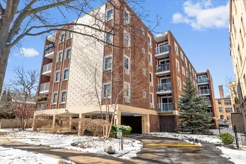 1310 Maple Ave #5C, Evanston, IL 60201