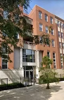 3550 W Montrose Ave #406, Chicago, IL 60618