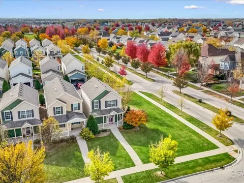 View/Area - 3648 Daisy Ln, Elgin, IL 60124 photo 2 of 8