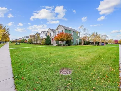 Exterior - 3648 Daisy Ln, Elgin, IL 60124 photo 4 of 5