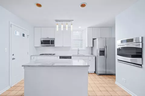 Kitchen - 1329 E 61st St, Chicago, IL 60637 photo 2 of 2