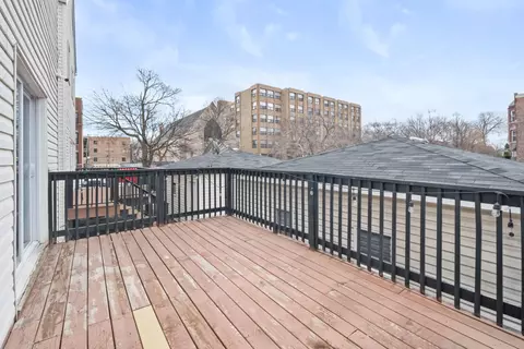 Exterior - 1329 E 61st St, Chicago, IL 60637 photo 2 of 3