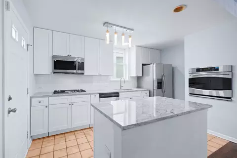 Kitchen - 1329 E 61st St, Chicago, IL 60637 photo 1 of 2