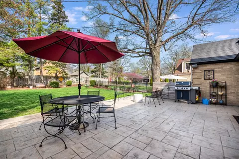 Exterior - 336 Hamilton Ave, Elgin, IL 60123 photo 4 of 14