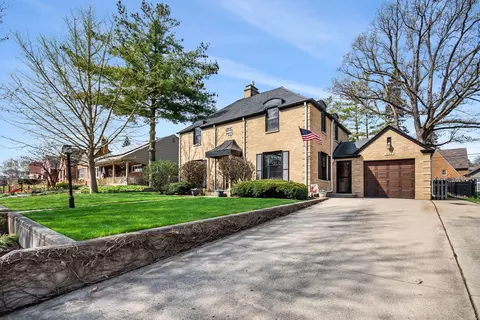 Exterior - 336 Hamilton Ave, Elgin, IL 60123 photo 2 of 14