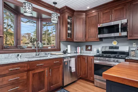 Kitchen - 336 Hamilton Ave, Elgin, IL 60123 photo 4 of 4